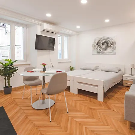 Studio Apartment In The Heart Of Magic Piran Extérieur photo